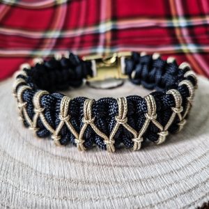 Dark blue and gold paracord bracelet - by Loch Lomond Paracord