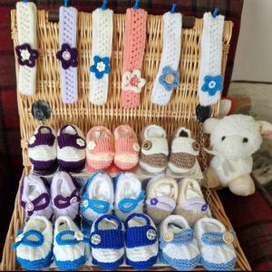 Hand knitted baby booties - by Valtos Hand Knits